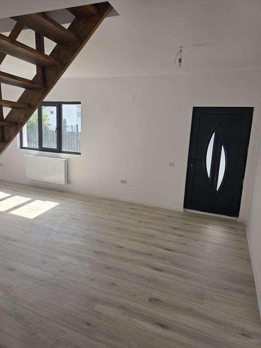 Casa de vânzare , Com Lumina