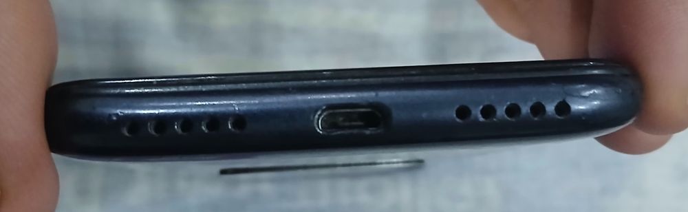 Tellefon redmi 7 sotiladi