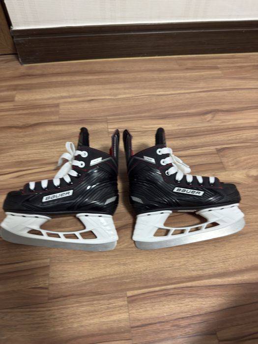Коньки хоккейные