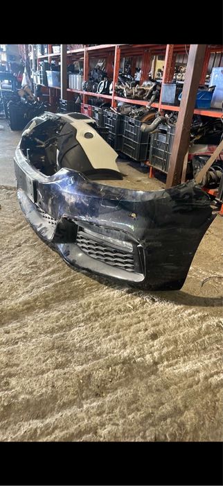 Предна броня М пакет Бмв Г30/31 ударена(predna bronq Bmw G30 komplekt)