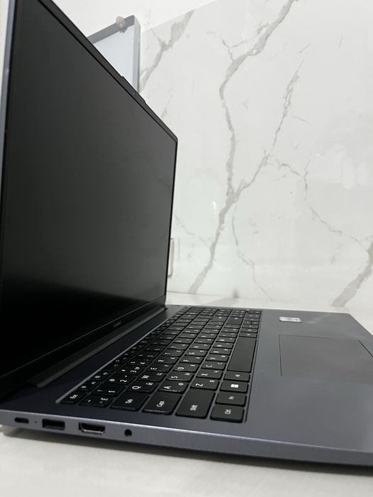 Продам Huawei MateBook D16
