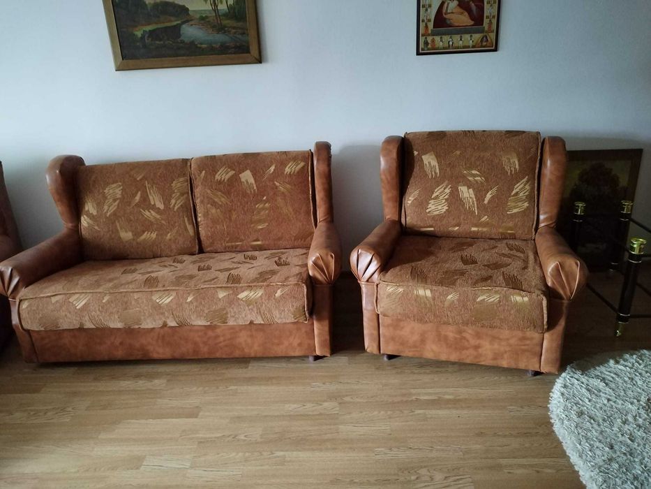 Canapea și 2 fotolii extensibile de vânzare
