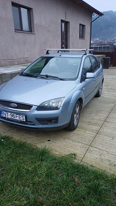 Vând Ford focus 2
