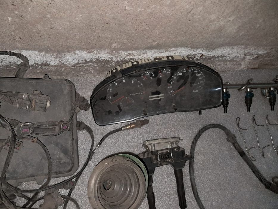 Продам запчасти AUDI A4 B5 1995 года