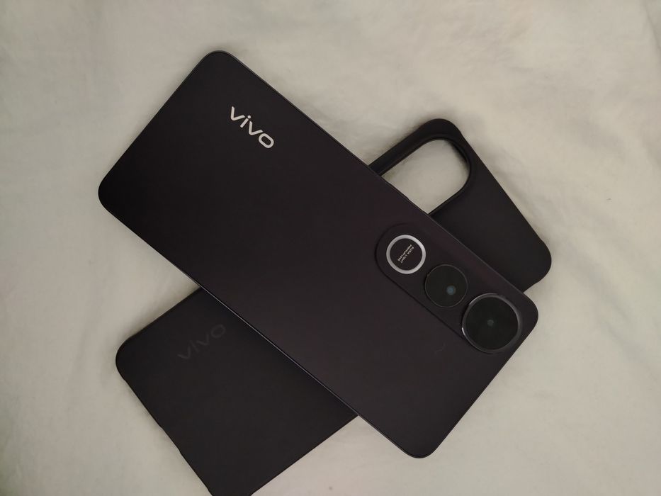 VIVO Y50  телефон