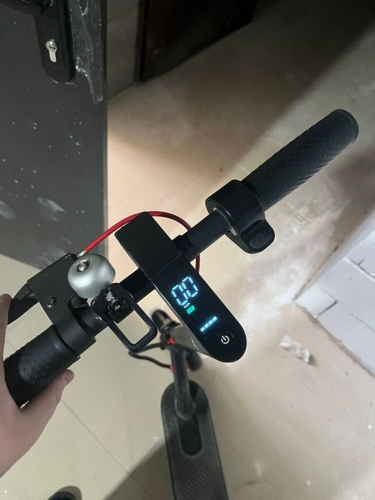 Продам электросамокат