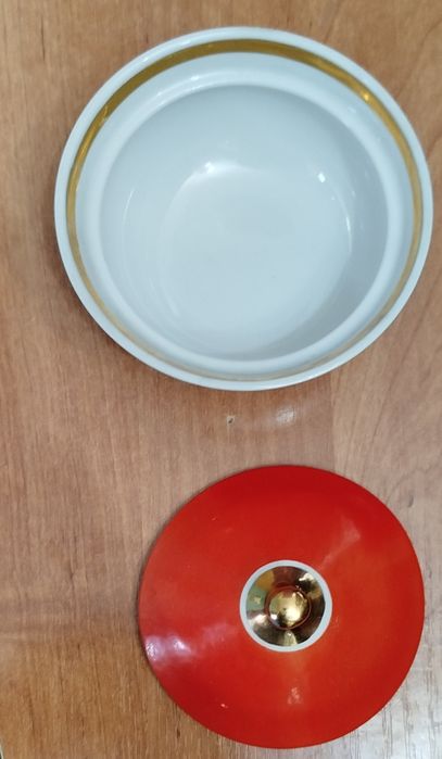 Продам сахарницу фарфор СССР