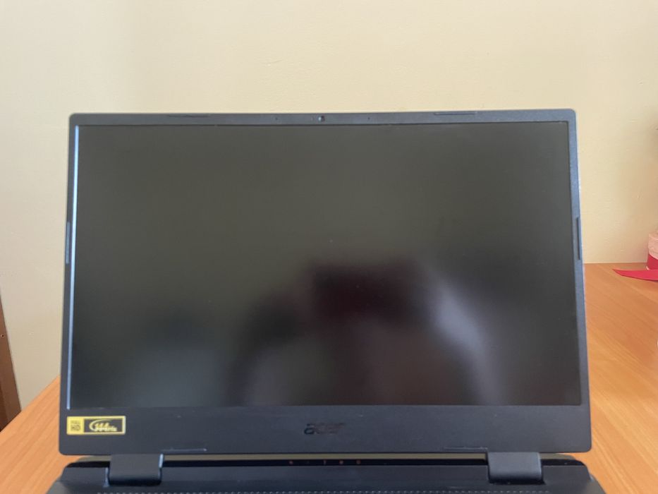 Vând Acer Nitro 5 AN515-58-564G, laptop de gaming