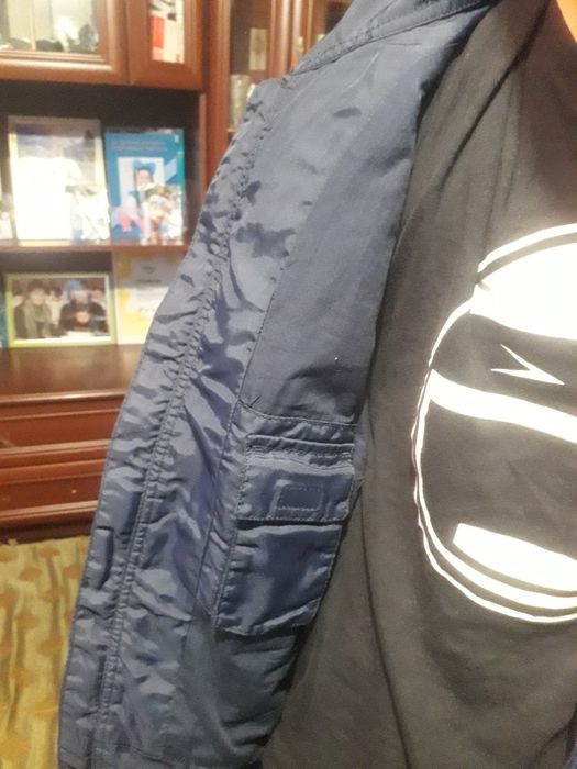 Продам ветровку в отл сост