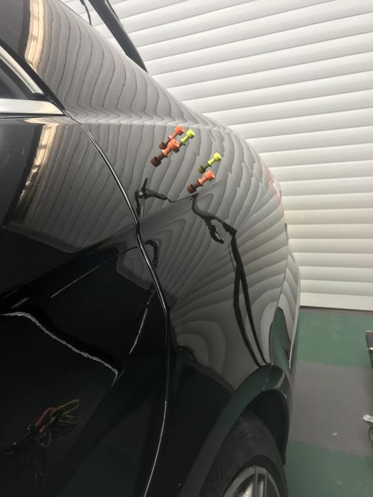 Изправяне на вдлъбнатини без кит и без пребоядисване.