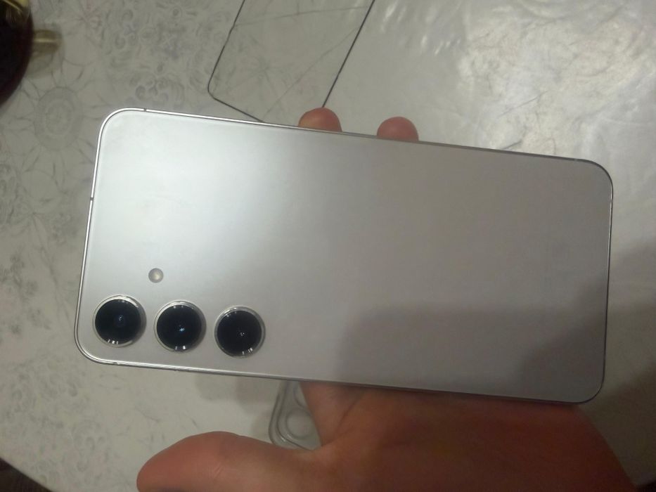 Самсунг с 24 плюс