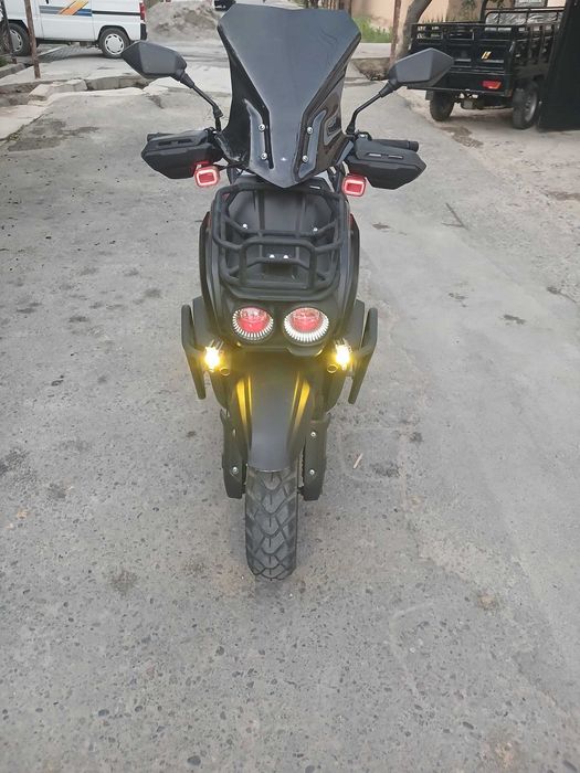 Sroʻchni sotiladi skuter Tank 150 kub
