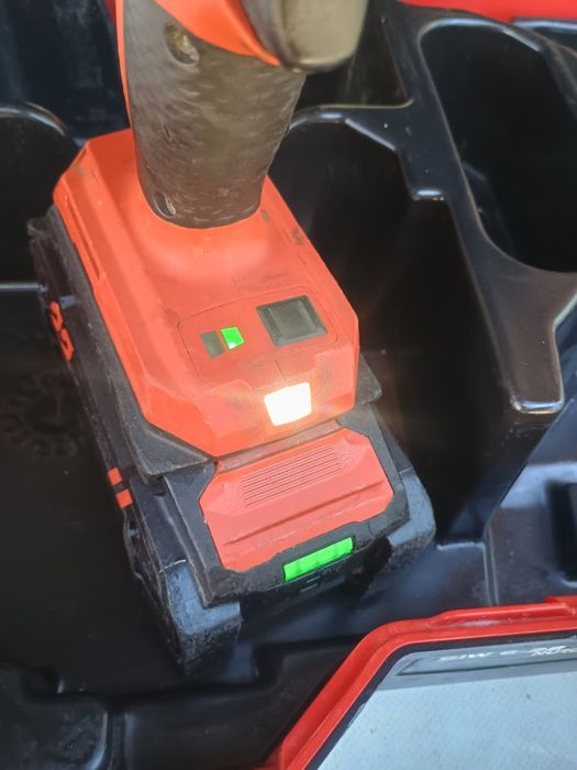 Cheie impact prezoane hilti siw8, baterie 8 ah și cutie