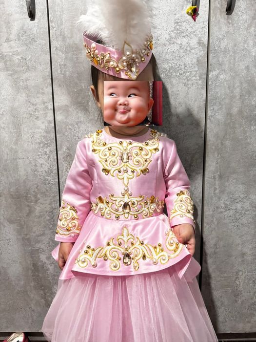 Национальные костюмы и платье