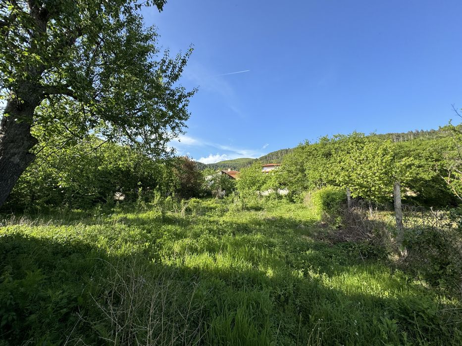 Продава се Парцел в Казанлък - 633 кв.м за 16 €/кв.м - Снимка #1