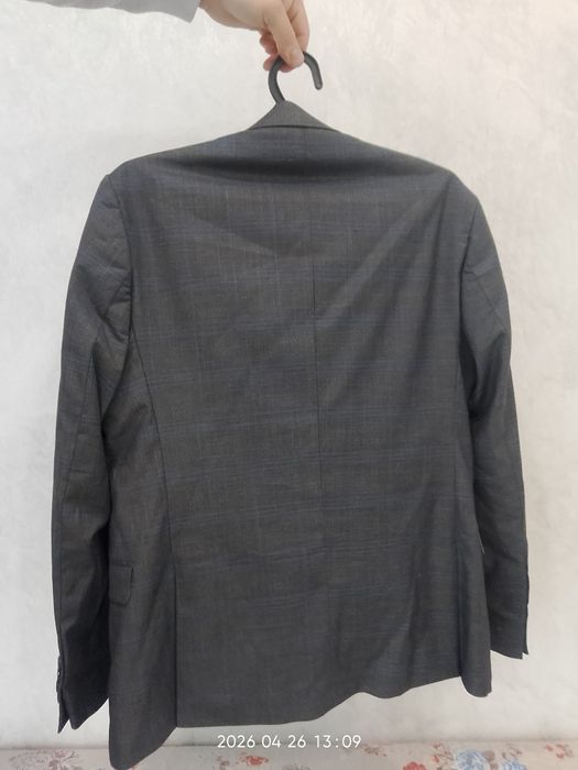 Продам Костюм тройка