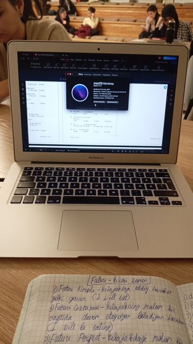 Macbook air 13 2017 holatlari yahshi zaryadchiklari qushib beriladi