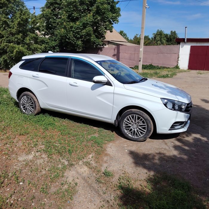 Лада веста 1.8, 2019 года