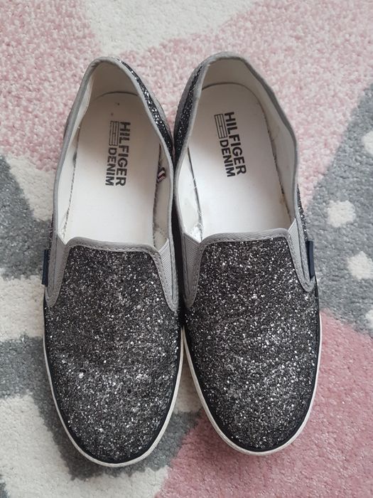 Tenisi Tommy Hilfiger originala nr.40