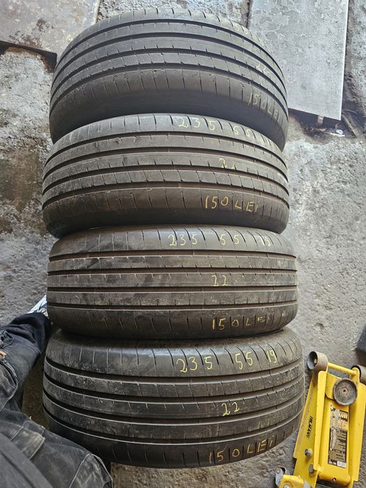 235 55 19 vara goodyear