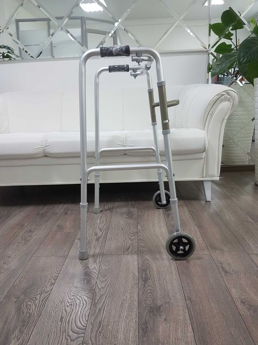 Ходунки для взрослых