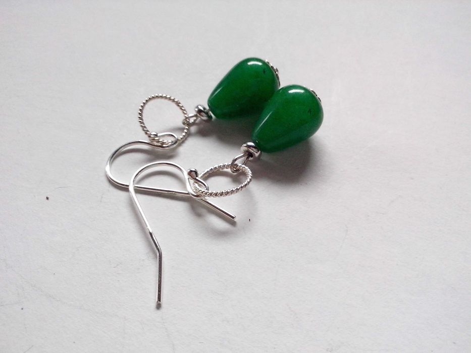 set argint si jad verde natural,cercei si lantisor cu pandantiv