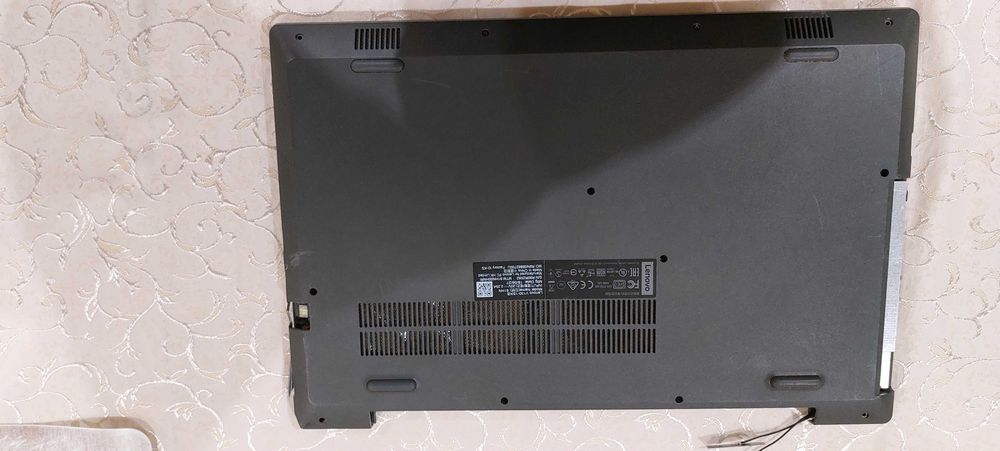 Дъно с клавиатура за Lenovo v130-15KB