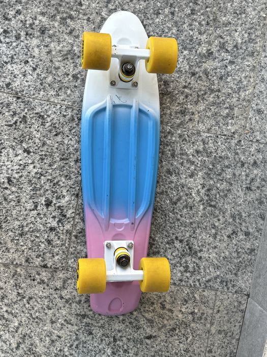 Skateboard  copii - aproape nou