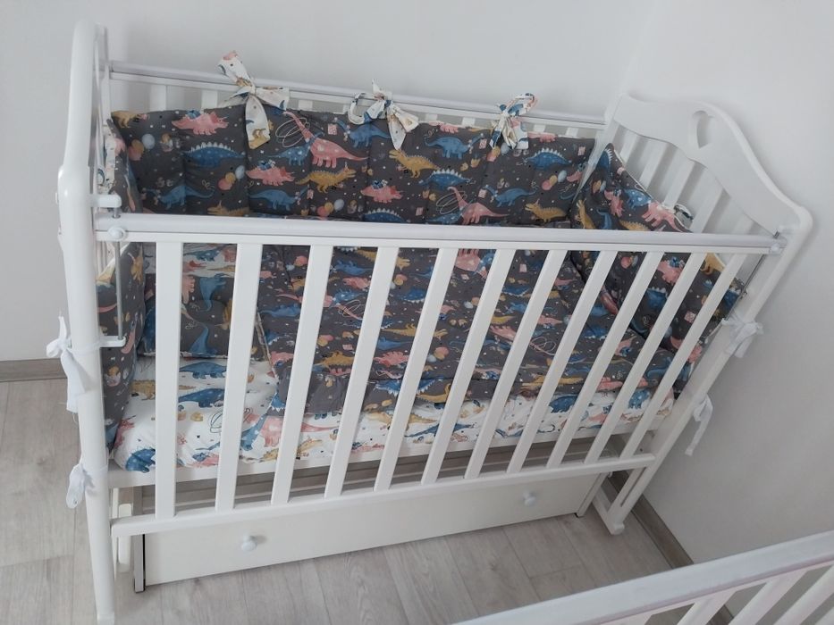 Детскиая кроватка в отличном состоянии