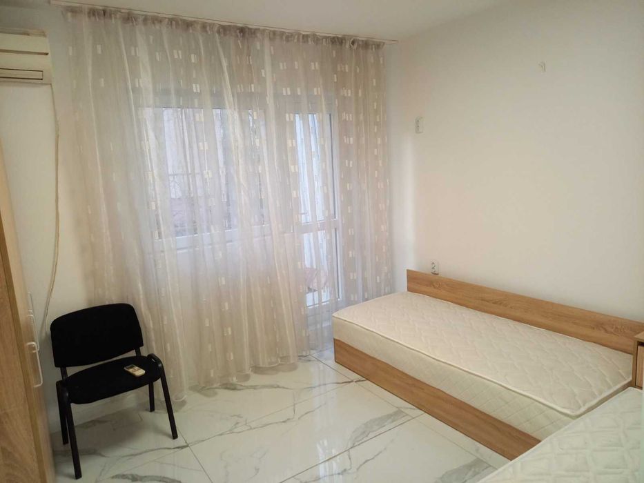 Дава се под наем Етаж от къща в Враца, Център - 45 кв.м за 178.5 € - Снимка #7