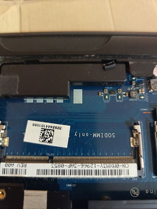 Продам ноутбук DELL INSPIRON 15