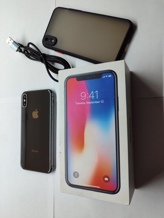 Продам iPhone X.