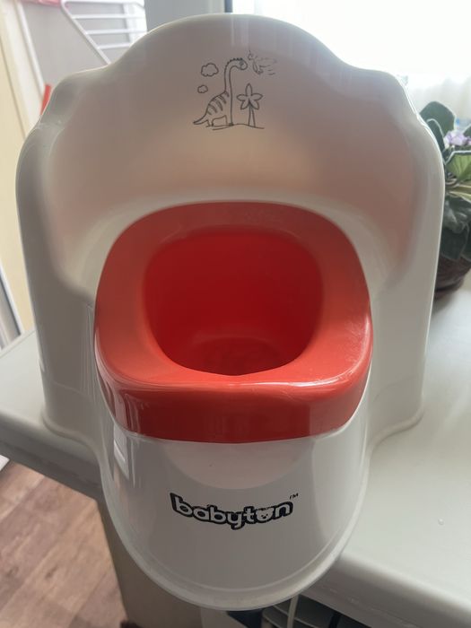 Горшок детский продам