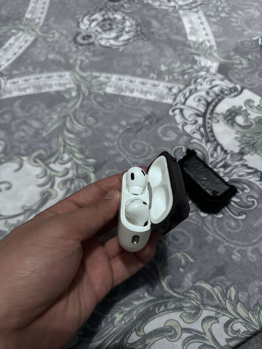 Оригинальные Apple AirPods Pro 2 (Lightning)