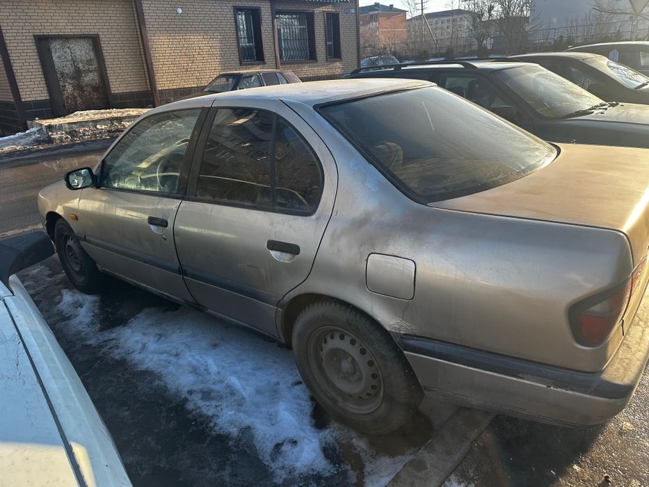 Nissan Primera p10