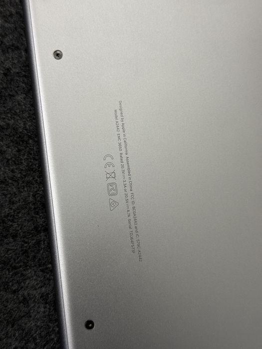 MacBook Pro 14 inch M1 pro 16GB/ 512 GB