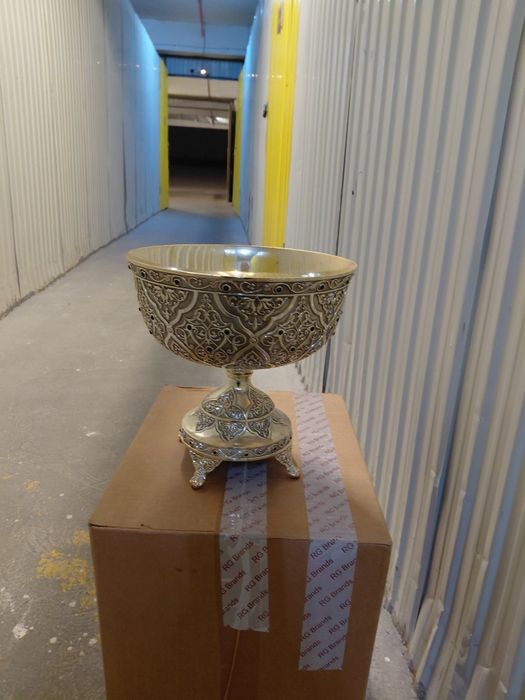 Продам чашу мельхиоровую очень красивая