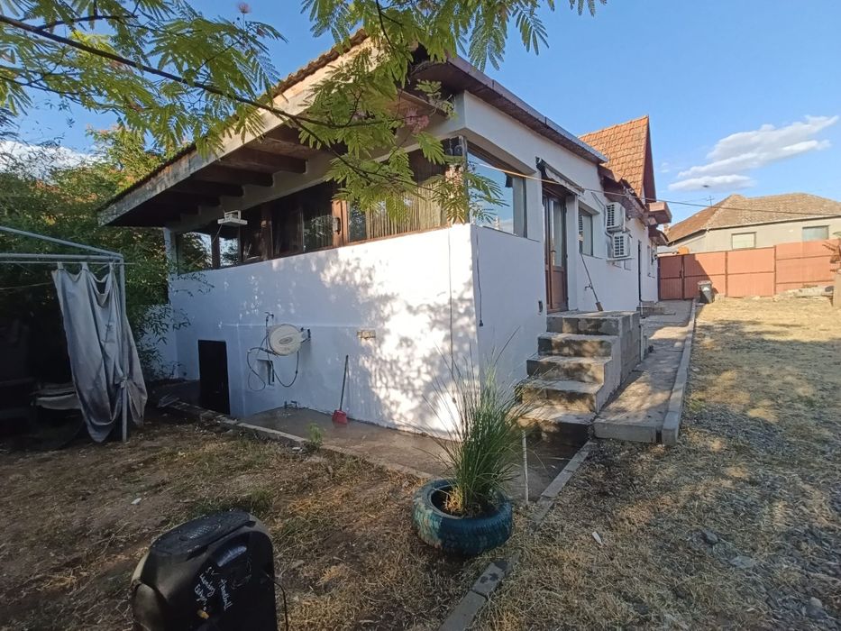 Casa mobilata si utilata in Vinga, teren 1300mp