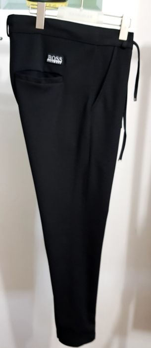 Pantaloni Boss sport/casual Calitate premium garantata