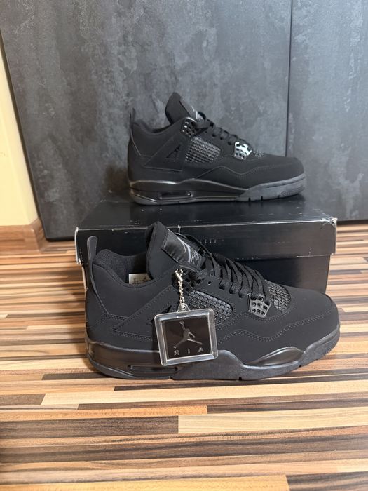Jordan 4 Black Cat (42,5)