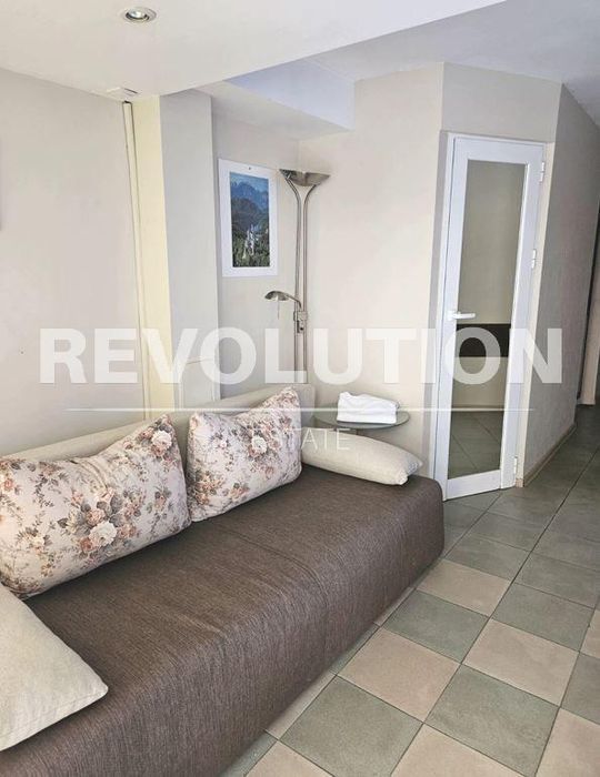 Едностаен апартамент в района на Център!