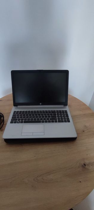 Vând laptop HP 15 cu cooler