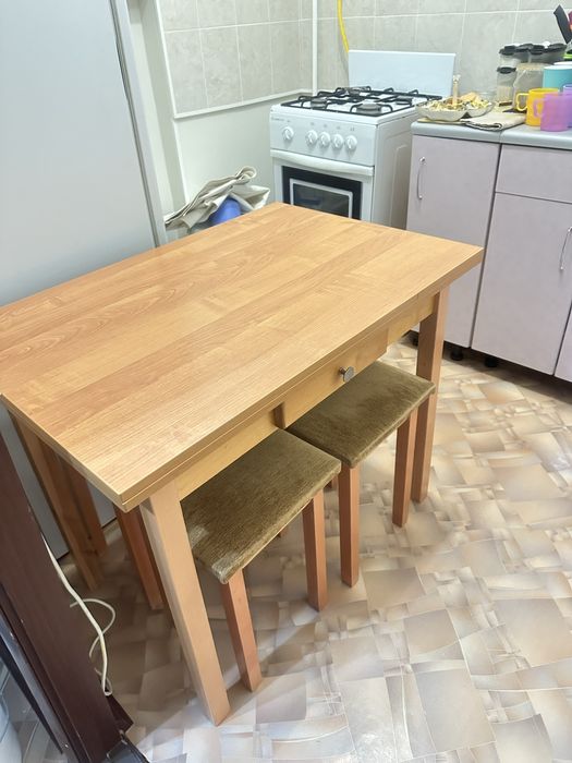 Продам газ плиту и стол