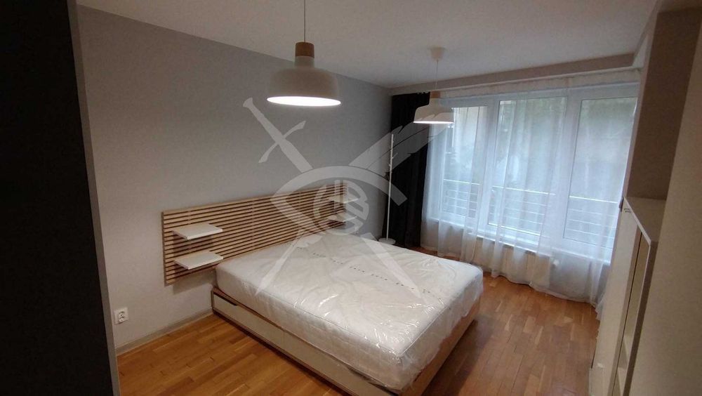 Дава се под наем Четиристаен апартамент в София, Хладилника - 150 кв.м за 1595.79 € - Снимка #5