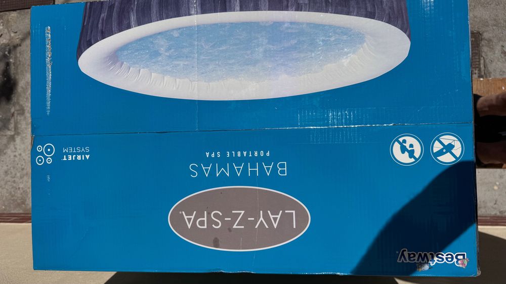 Piscina gonflabila cu Jacuzzi , 4 persoane