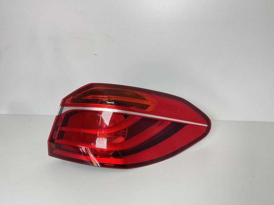 Десен стоп за BMW 2er F46