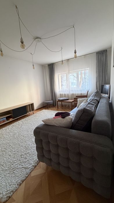 Apartament 3 camere decomandat Obcini Etaj 1 Bucatarie mare