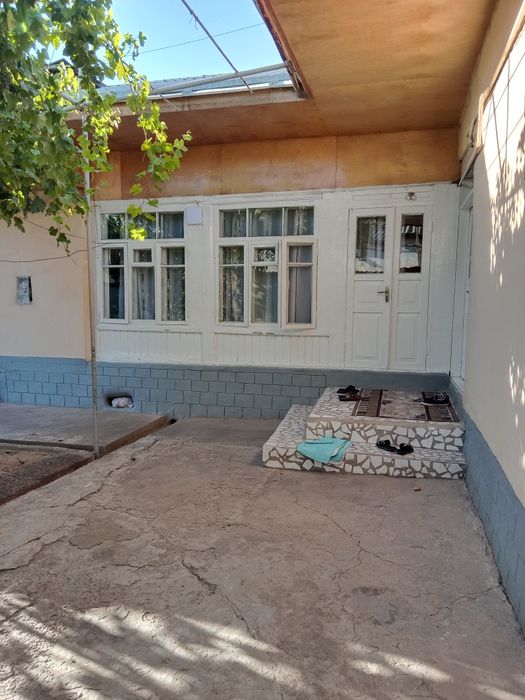 Ховли Участка сотилади