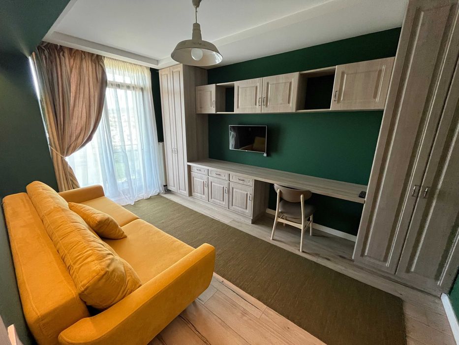 Apartament cu 3 camere de inchiriat, Borhanci, parcare subterana, balcon panoramic, 10 minute de centru