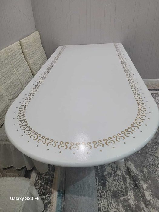 Обеденный стол (2 шт.)